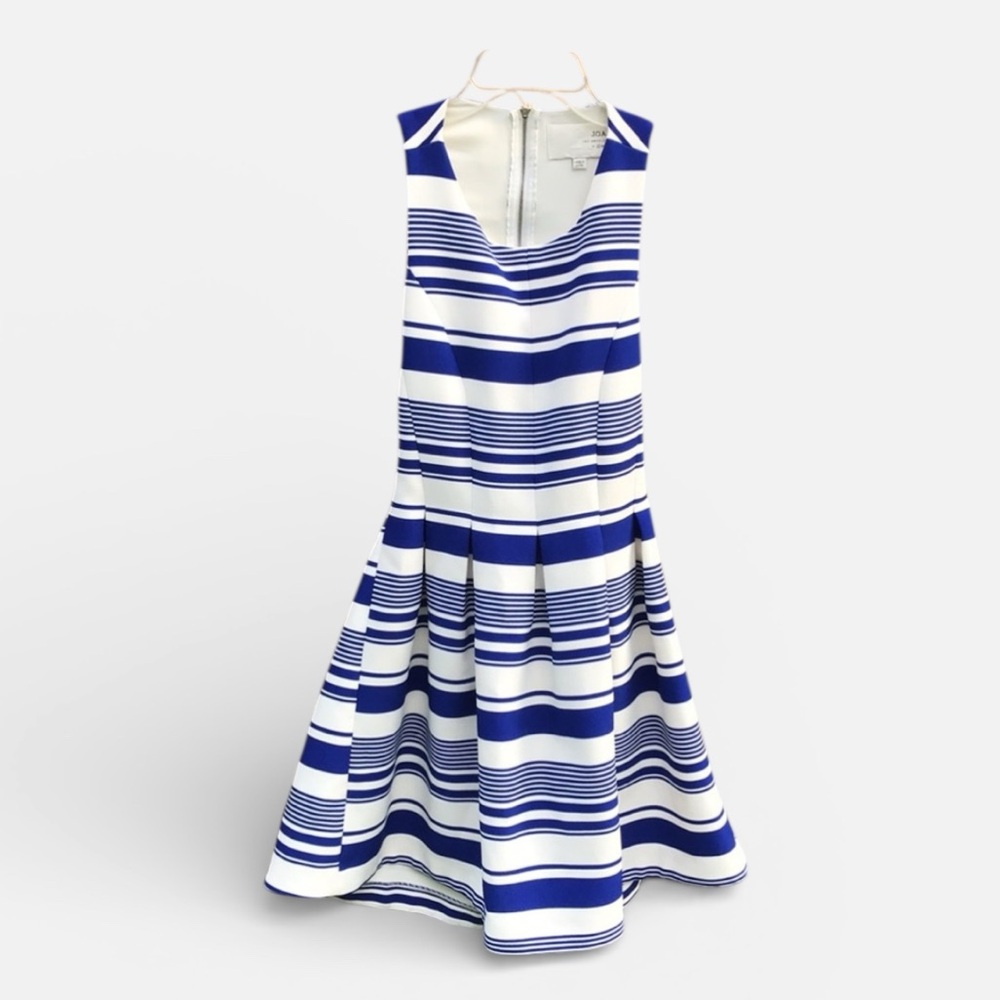 J.O.A. Sleeveless Fit & Flare Open Back Striped Mini Dress in Blue & White Sz S